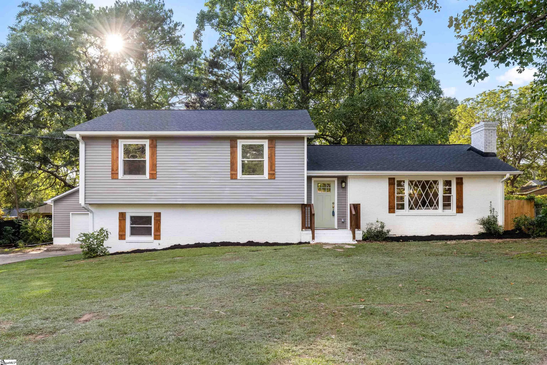 127 Waddell Road