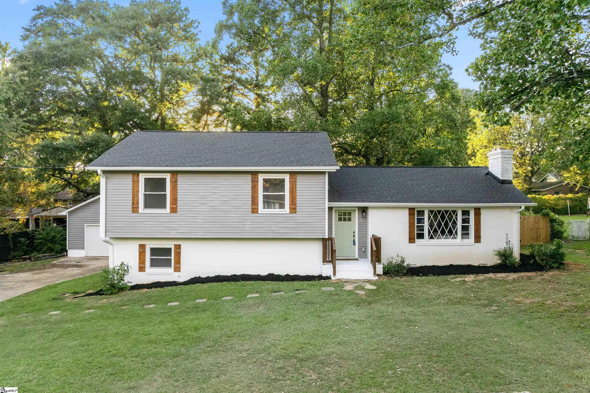 Property image 2 at 127 Waddell Road, Greenville, SC 29609