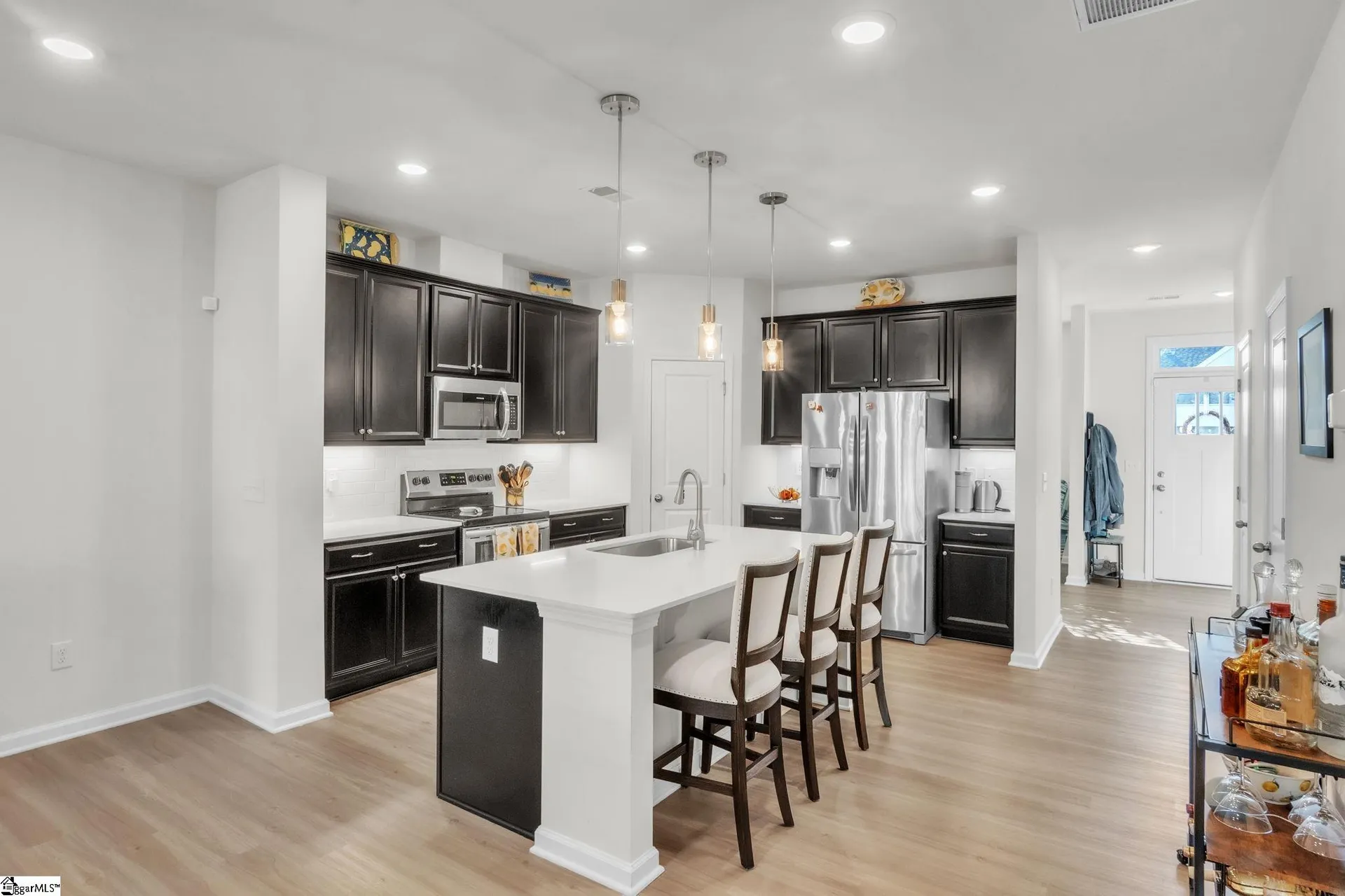 Property image 3 at 10 Leander Drive, Greer, SC 29651