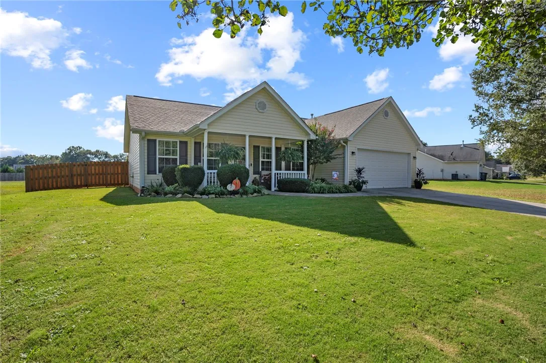 Property image 1 at 334 Creamer Road, Anderson, SC 29625