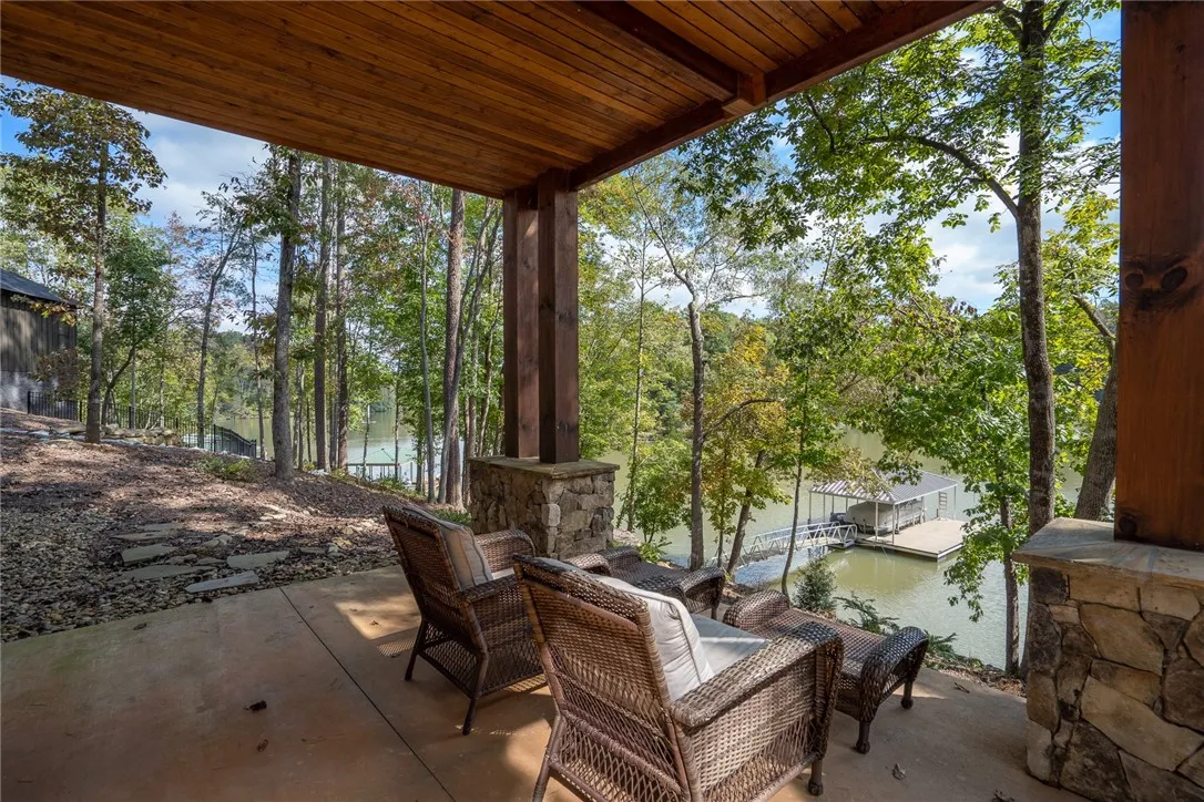 Property image 4 at 378 Hideaway Cove Drive, Seneca, SC 29672