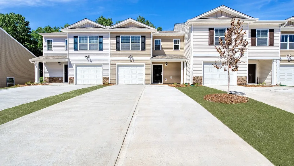Property image 1 at 308 Oakmont Valley Trail, Seneca, SC 29678