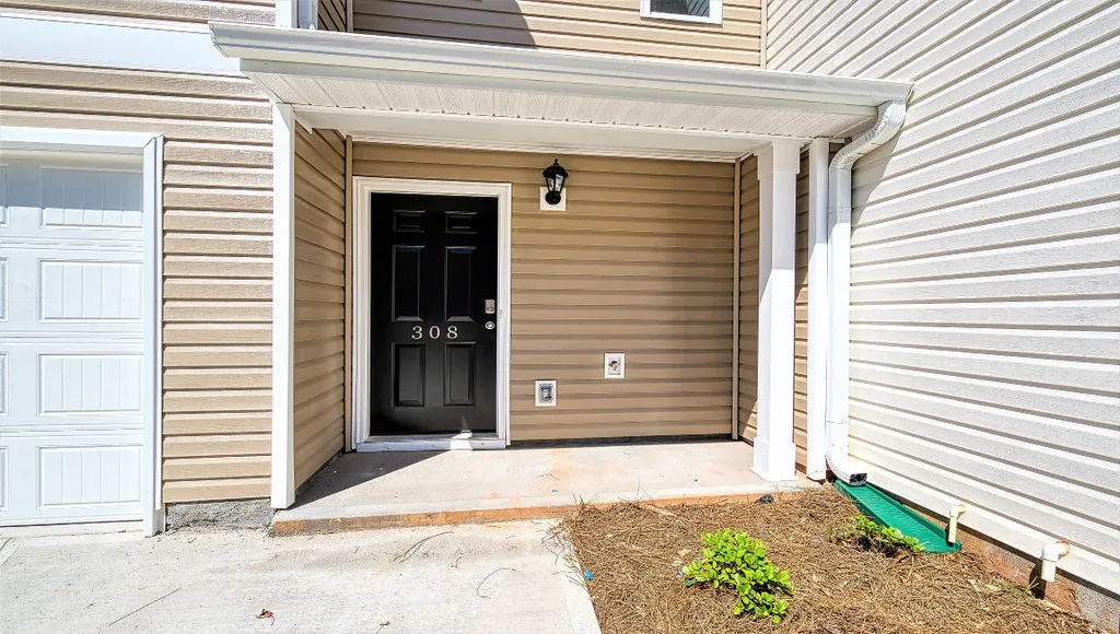 Property image 2 at 308 Oakmont Valley Trail, Seneca, SC 29678