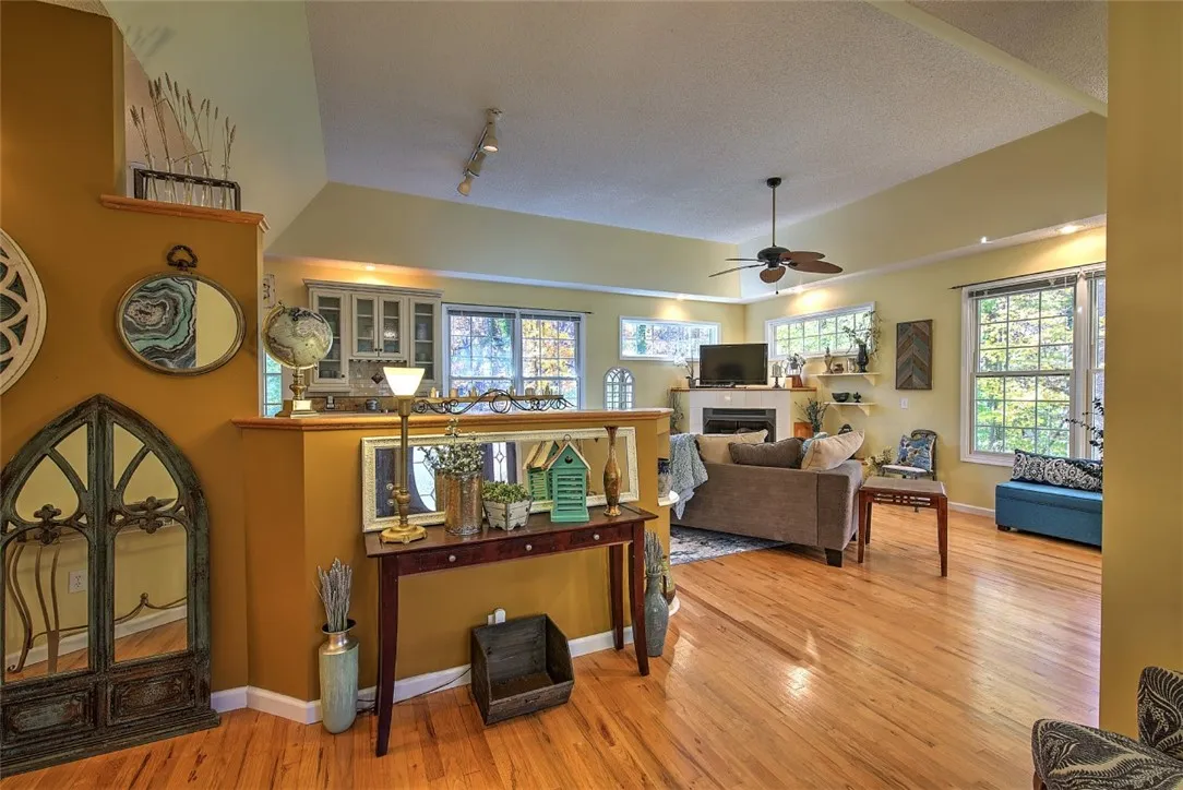 Property image 4 at 1415 Waterview Court, Seneca, SC 29672