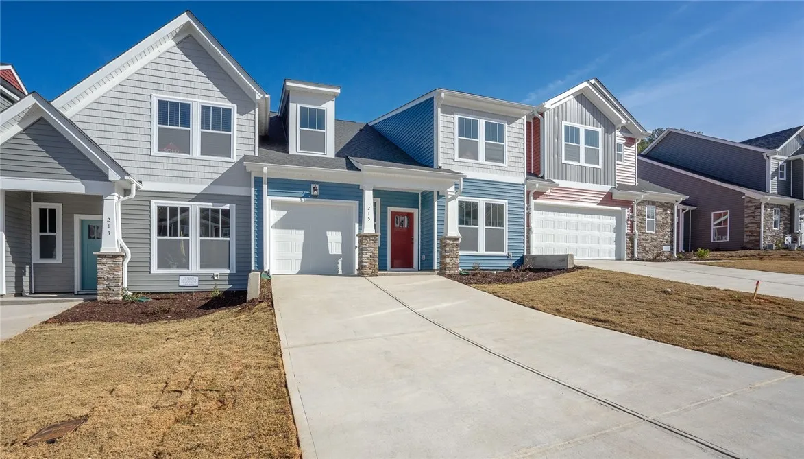 Property image 1 at 215 Rosecroft Drive, Easley, SC 29642