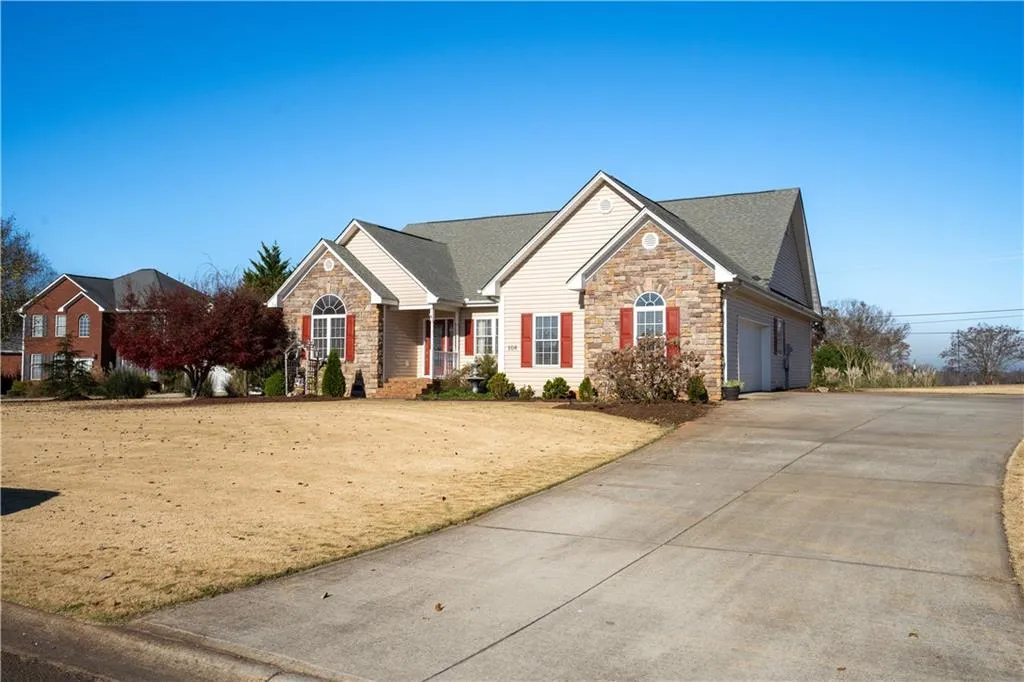 Property image 3 at 108 Windham Drive, Anderson, SC 29621