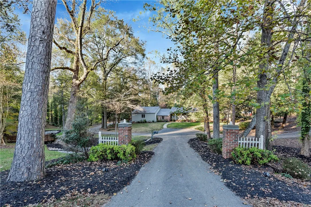 110 Brookwood Court