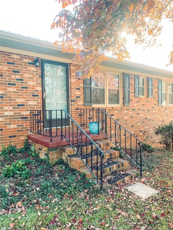 402 Maple Avenue
