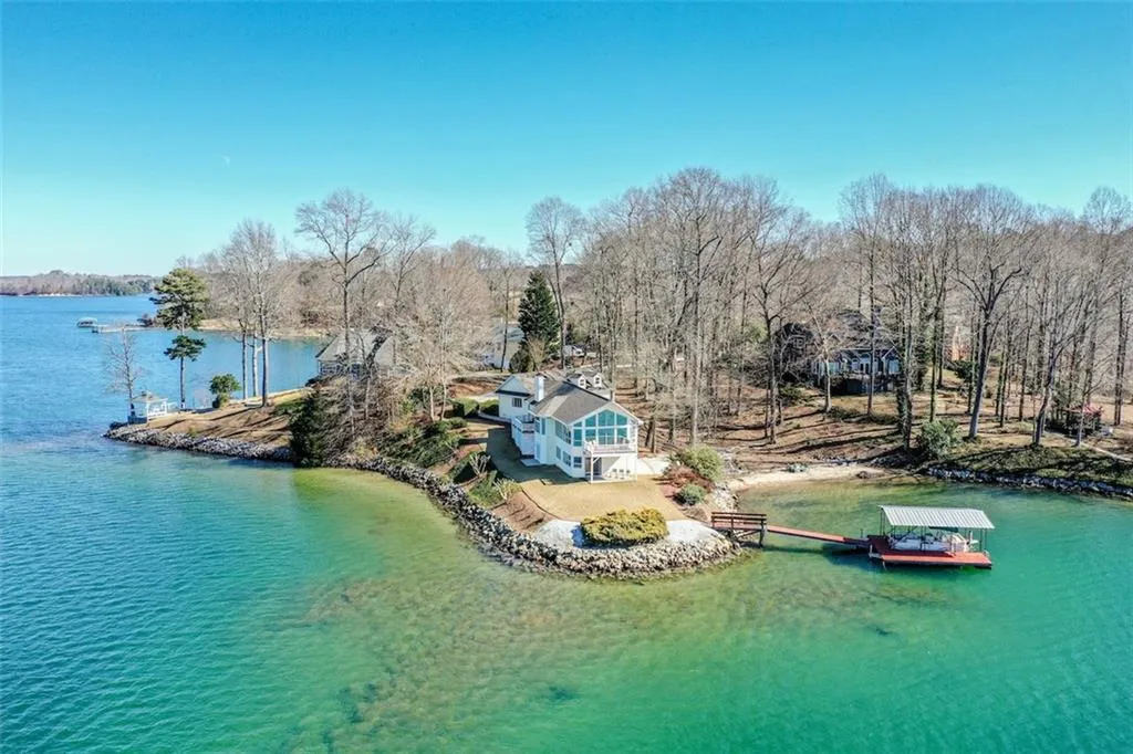 Property image 3 at 817 Marina Point Court, Seneca, SC 29672