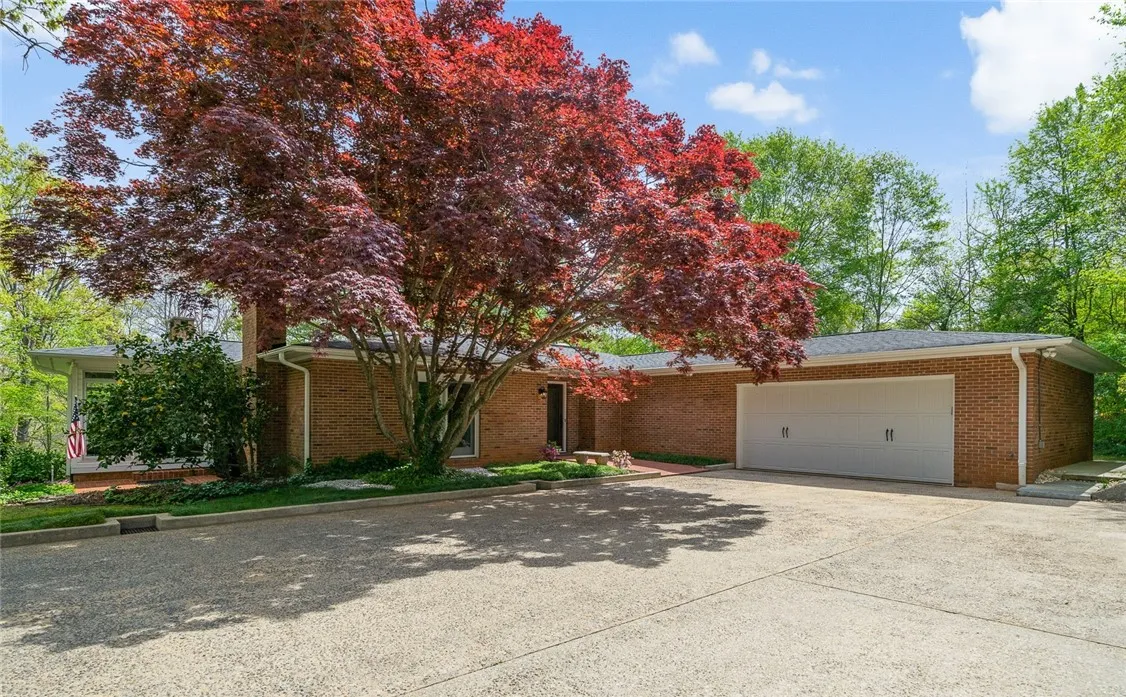 504 Bentbrook Lane