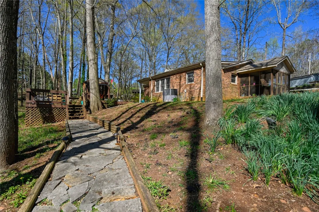 350 Wild Rose Lane