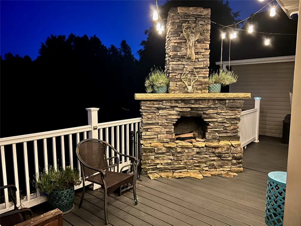 Property image 2 at 201 Green Tree Trail, Westminster, SC 29693