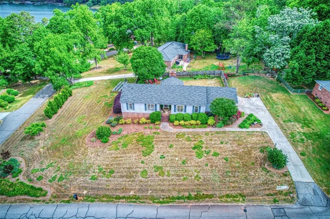 Property image 2 at 512 Elderberry Lane, Anderson, SC 29625