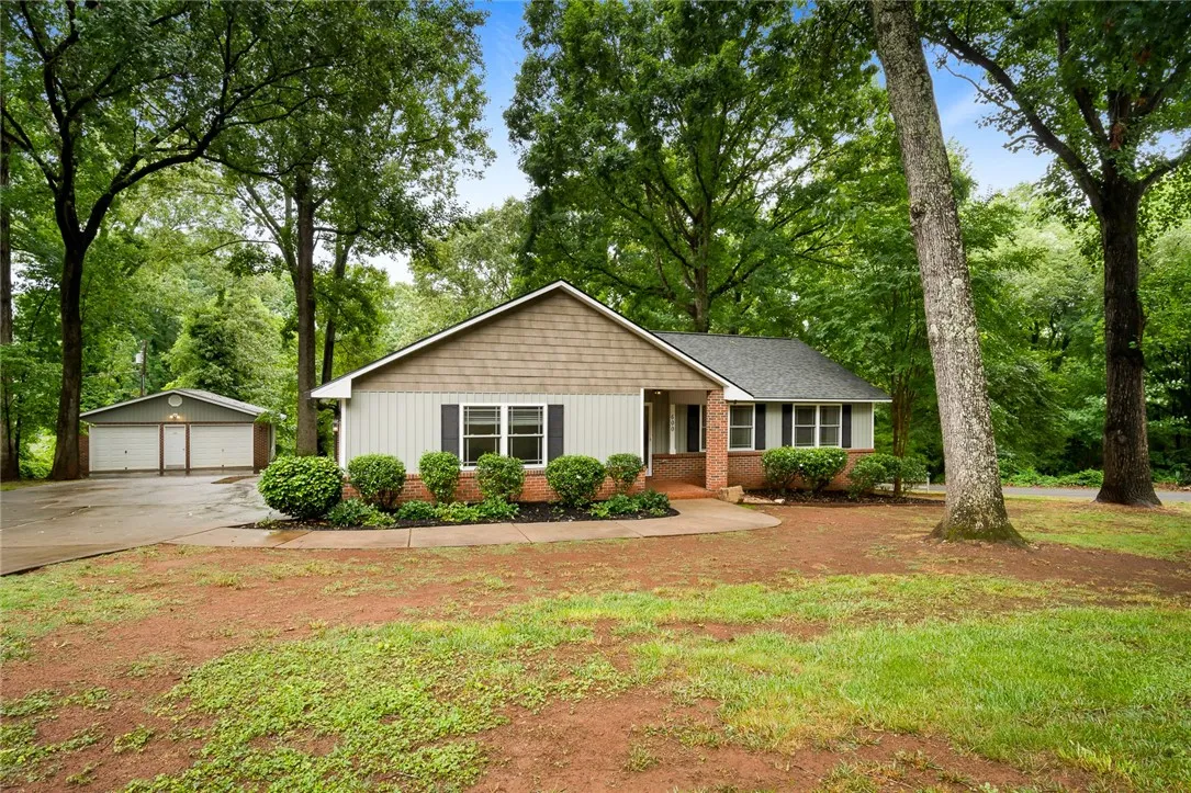 Property image 3 at 600 Robin Hood Lane, Anderson, SC 29621