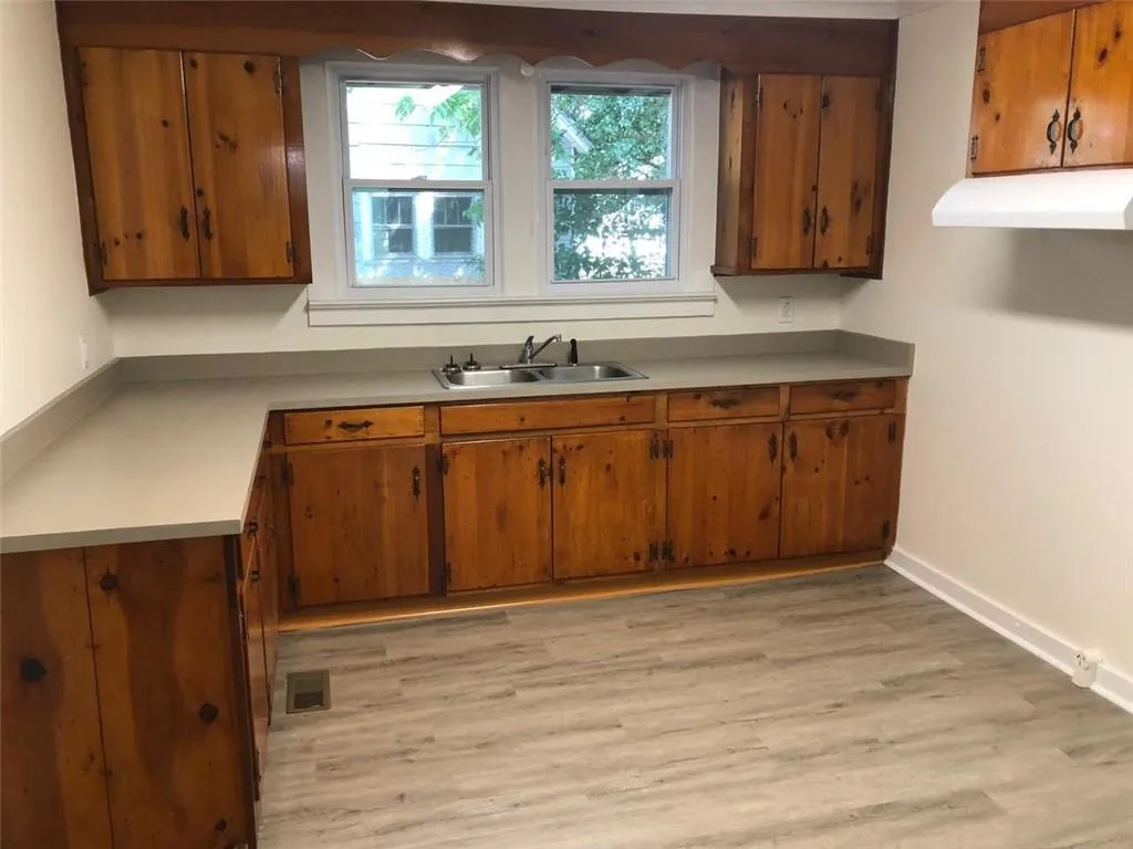 Property image 4 at 22 E.CENTRAL Street, Iva, SC 29655