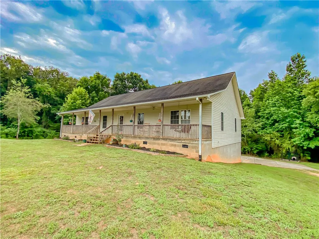 110 Oak Forest Trail