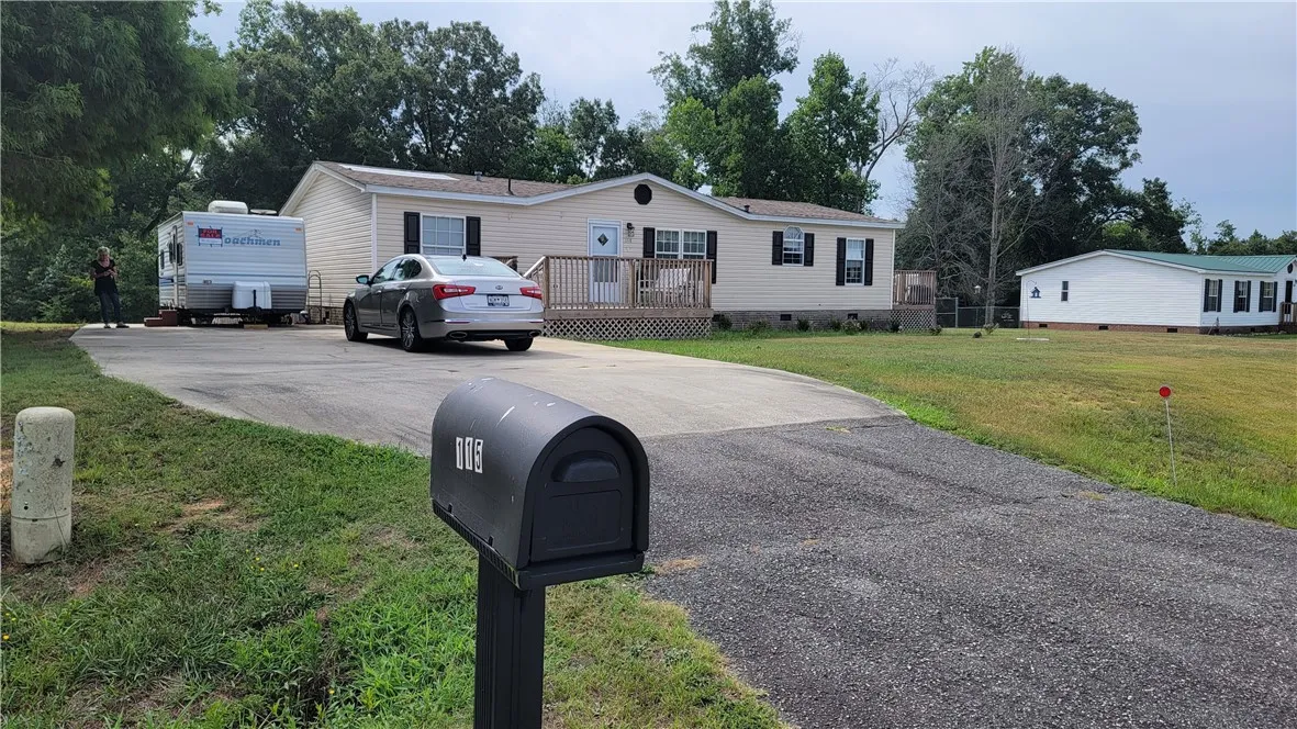 Property image 2 at 115 Sue Ella Court, Townville, SC 29689