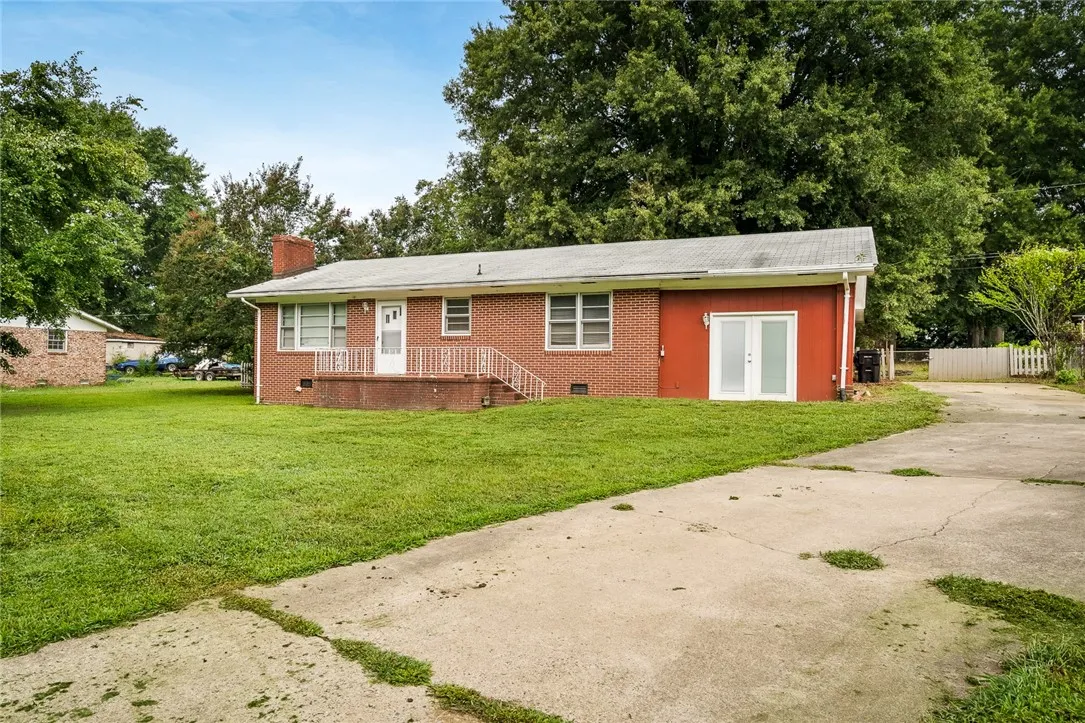Property image 1 at 209 A Edgewood Drive, Belton, SC 29627