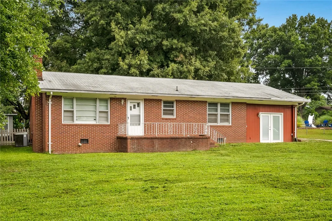 Property image 3 at 209 A Edgewood Drive, Belton, SC 29627