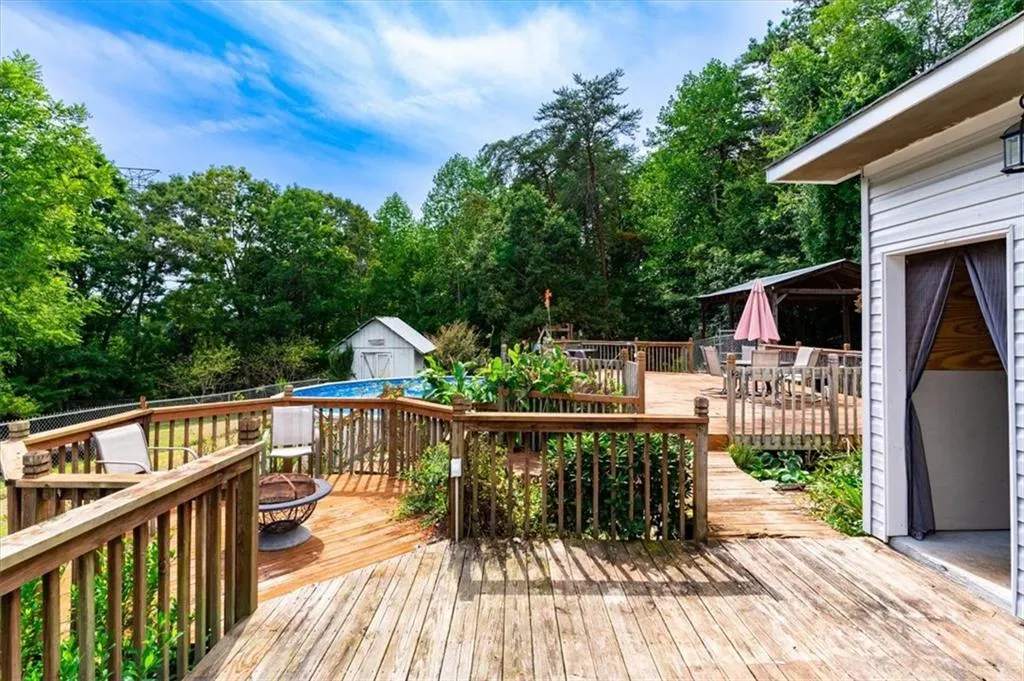 Property image 3 at 174 Della Lane, Six Mile, SC 29682