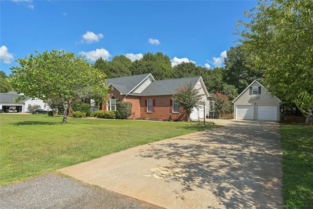 Property image 2 at 328 Smithfield Drive, Anderson, SC 29621