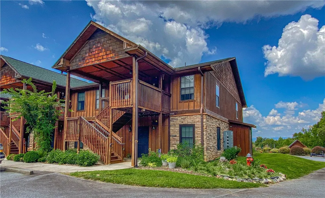 Property image 1 at 312 Kill Devil Hill, Six Mile, SC 29682
