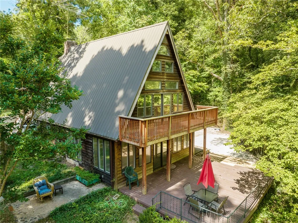 161 Lake Point Road