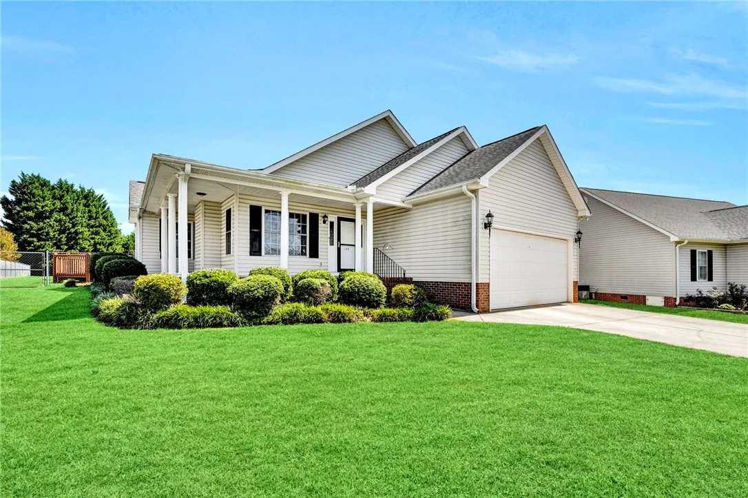 Property image 2 at 144 Landau Lane, Anderson, SC 29625