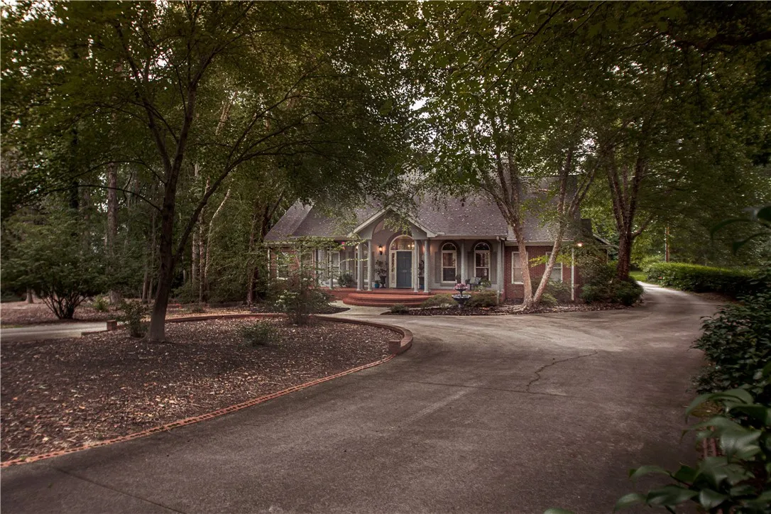 Property image 2 at 110 Cherokee Circle, Anderson, SC 29621