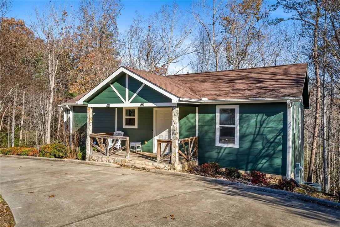 Property image 3 at 370 Woodmere Drive, Pickens, SC 29671