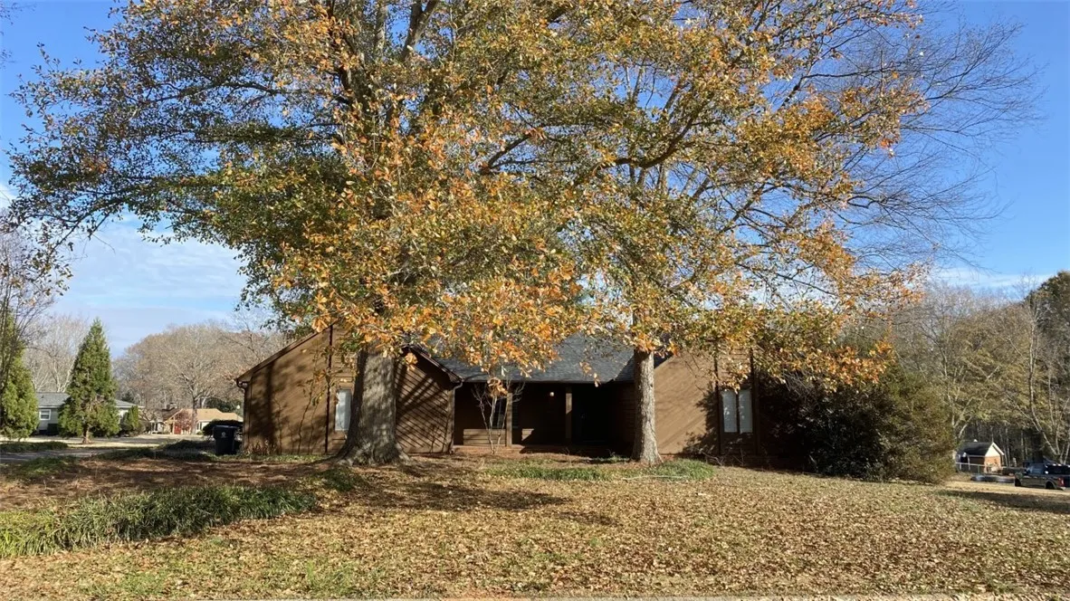213 Sheffield Court