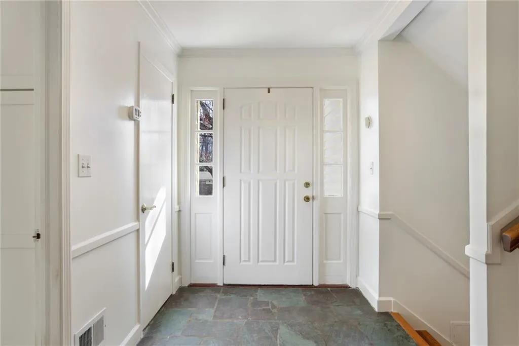 Property image 3 at 10 Wayne Drive, Taylors, SC 29687