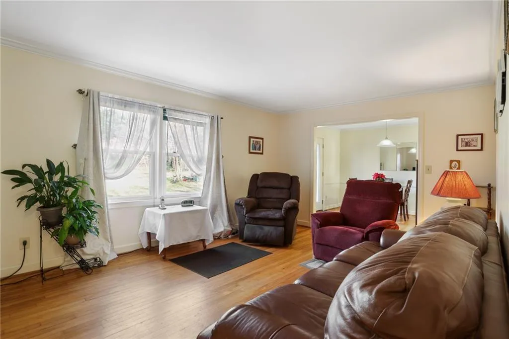 Property image 4 at 10 Wayne Drive, Taylors, SC 29687