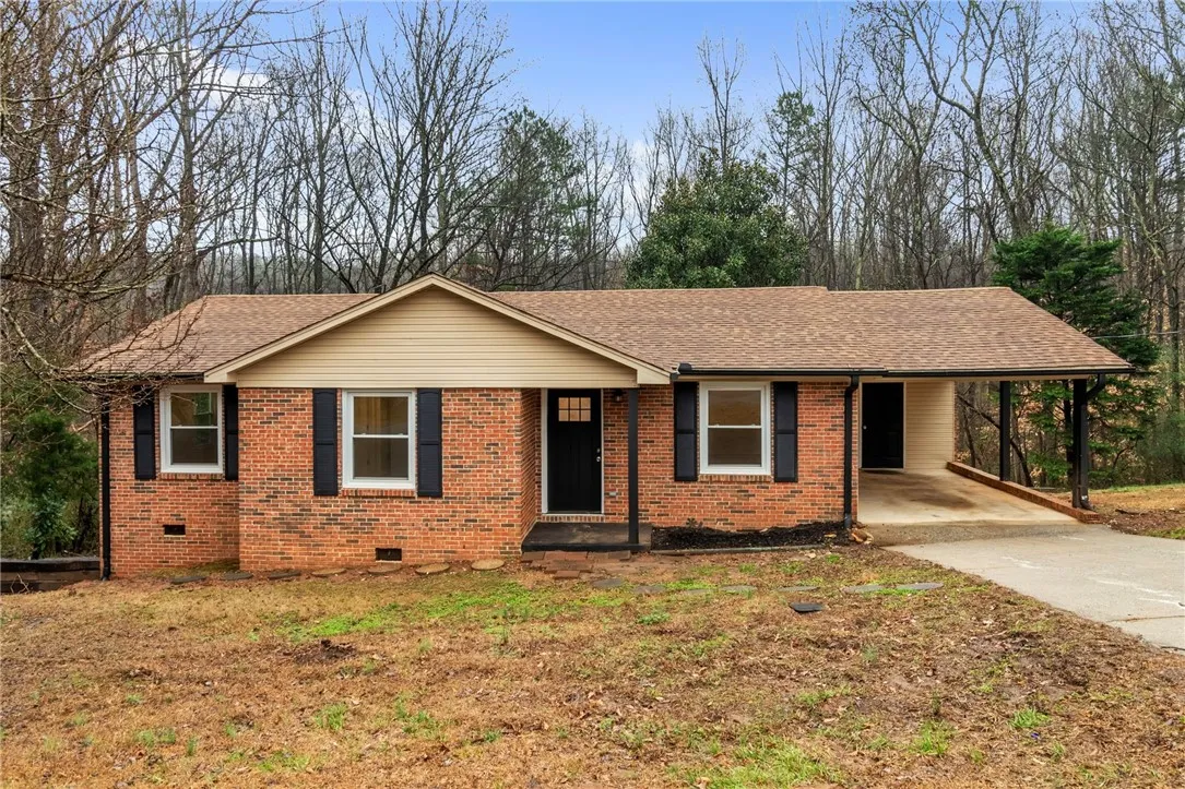 14 Thomas Drive