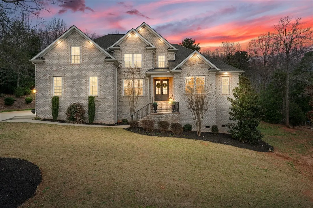 222 Ansonborough