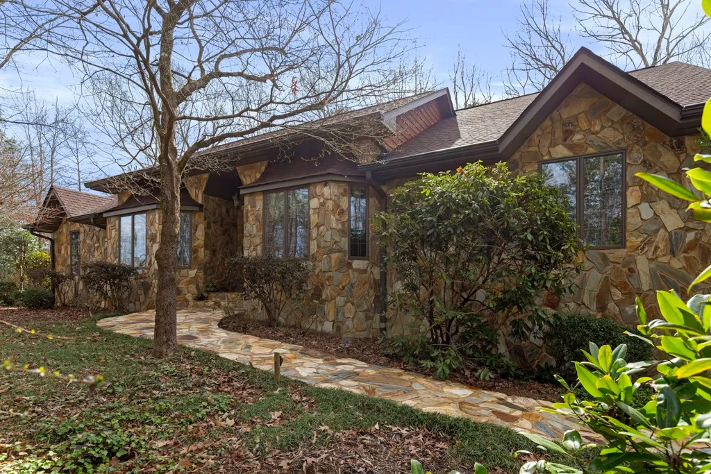 Property image 3 at 323 North Shores Drive, Westminster, SC 29693