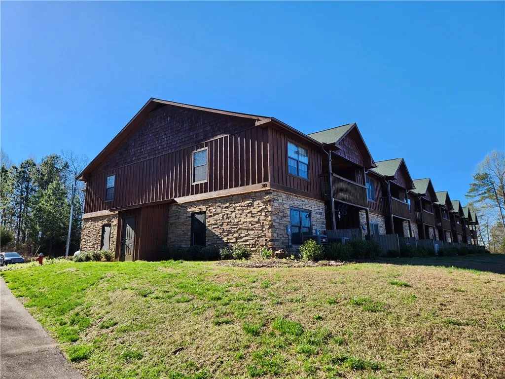 Property image 3 at 312 Kill Devil Hill, Six Mile, SC 29682