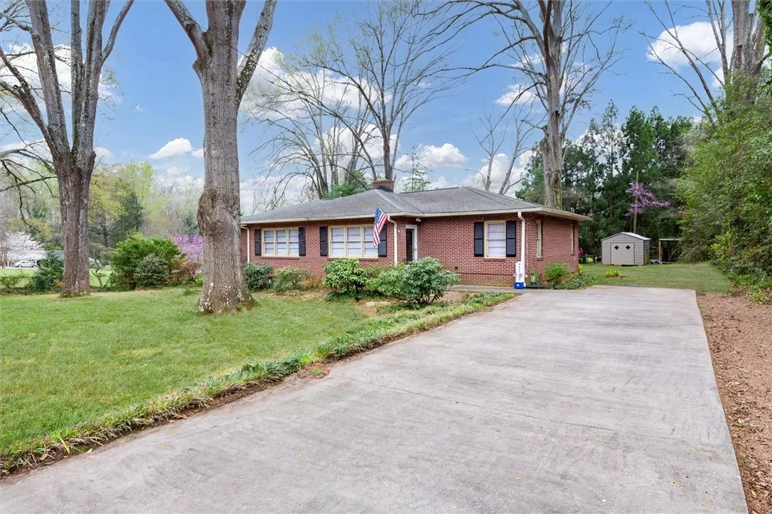 Property image 2 at 1124 Springdale Road, Anderson, SC 29621