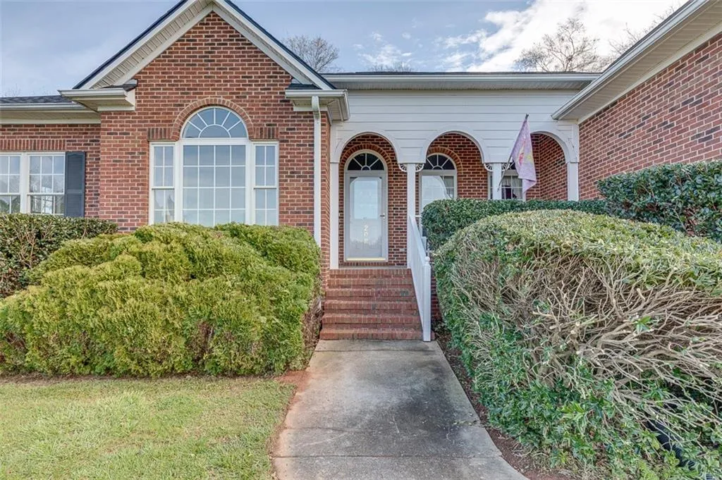 Property image 3 at 202 Waterfront Drive, Williamston, SC 29697