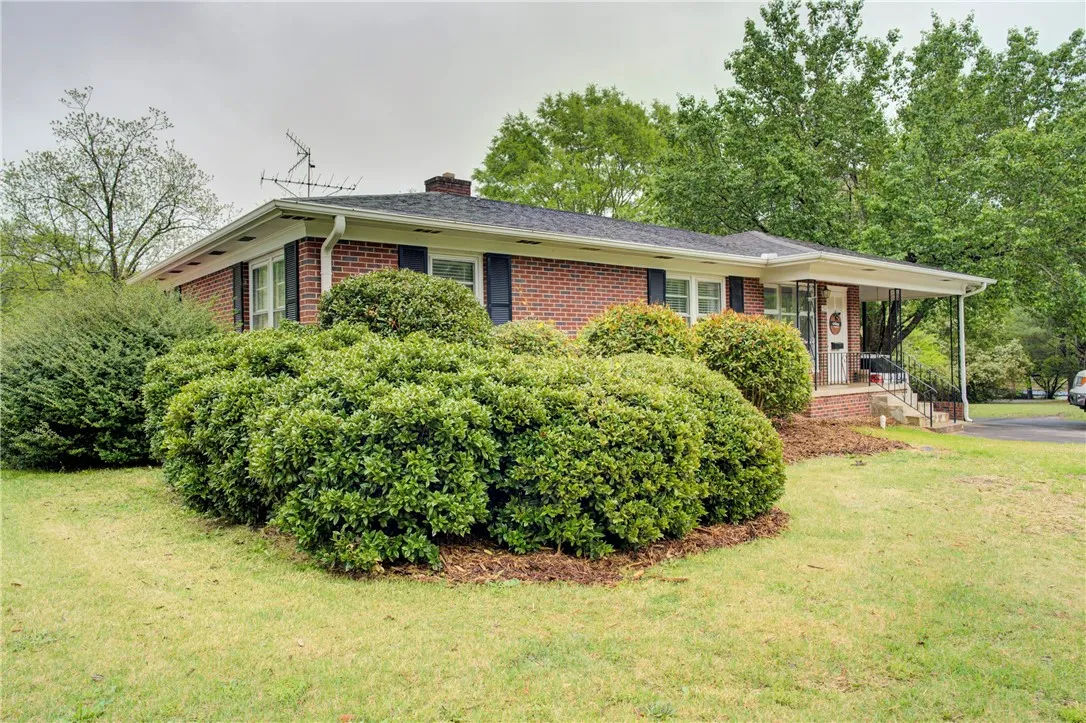 Property image 2 at 531 Forest Lane, Belton, SC 29627