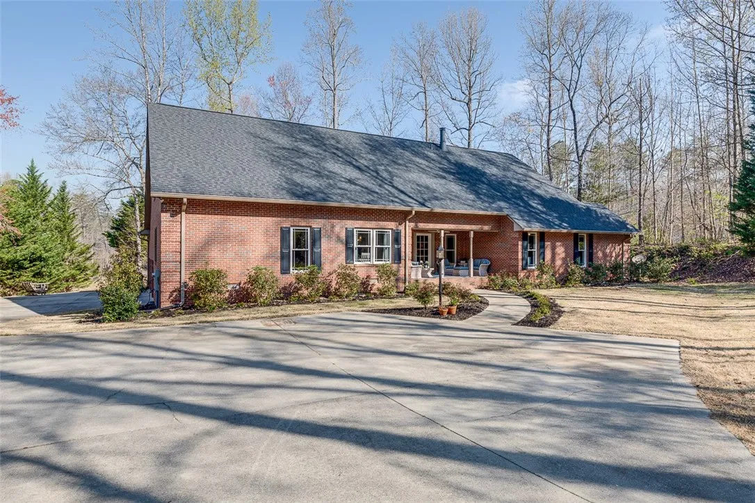 Property image 2 at 505 Springview Drive, Westminster, SC 29693