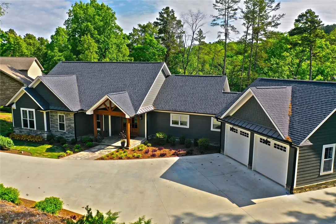 Property image 1 at 802 Clearlake Point, Seneca, SC 29672