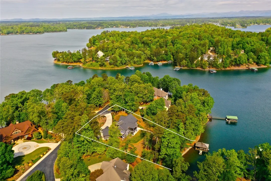 Property image 5 at 802 Clearlake Point, Seneca, SC 29672
