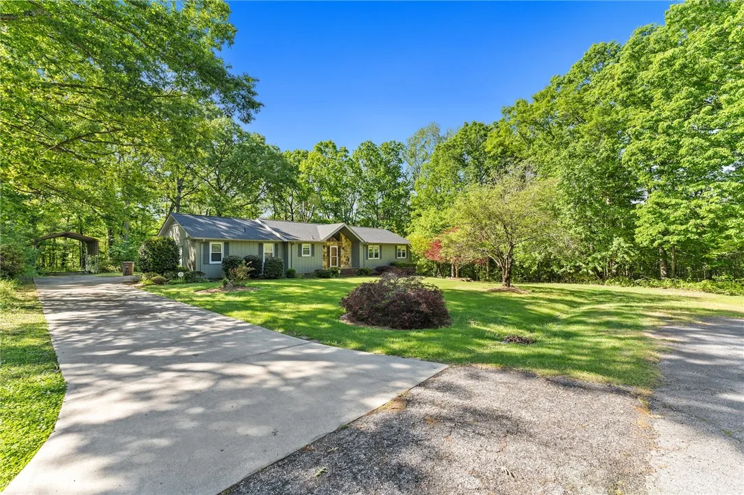 Property image 2 at 211 Autumn Drive, Williamston, SC 29697