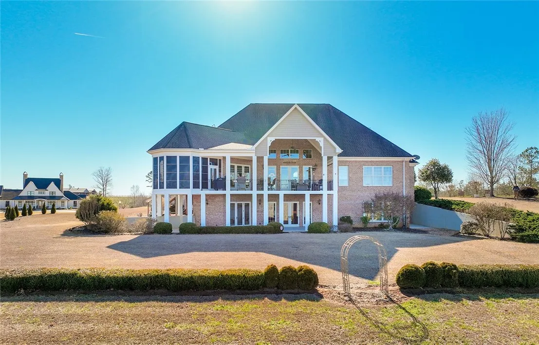 Property image 3 at 527 Paramount Drive, Seneca, SC 29678