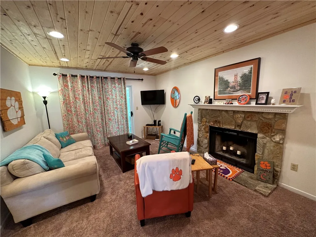Property image 2 at 402 Northlake Drive, Anderson, SC 29625