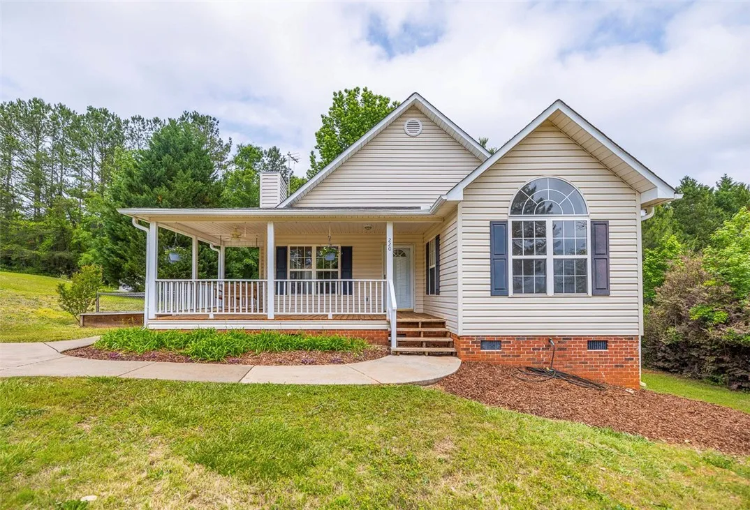 Property image 1 at 220 Lakewood Drive, Pickens, SC 29671