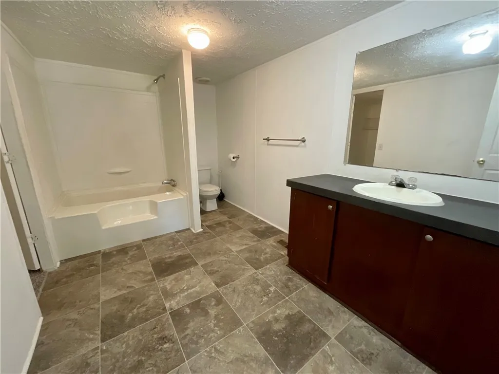 Property image 4 at 981 Dogwood Lane, Townville, SC 29689