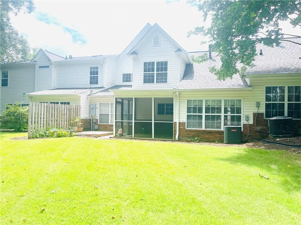 Property image 5 at 416 Windbrooke Circle, Greenville, SC 29615