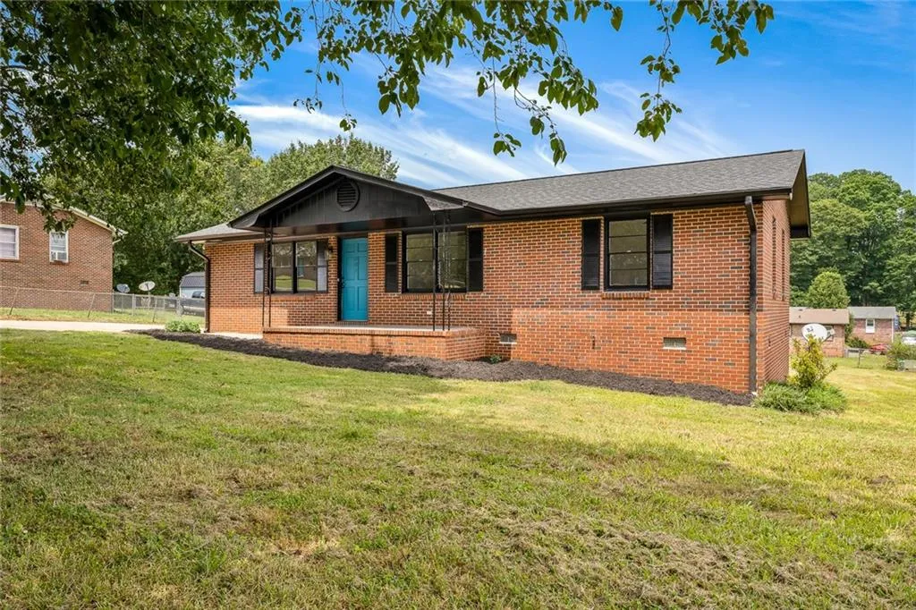 Property image 3 at 207 Range View Road, Anderson, SC 29626